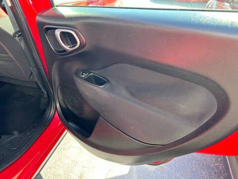 2014 FIAT 500L Image 13