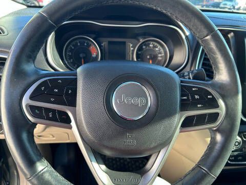 2019 Jeep Cherokee Image 3