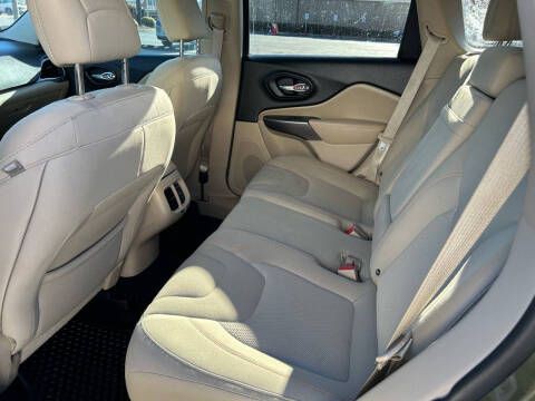 2019 Jeep Cherokee Image 19