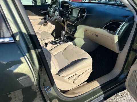 2019 Jeep Cherokee Image 15