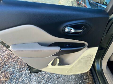 2019 Jeep Cherokee Image 19