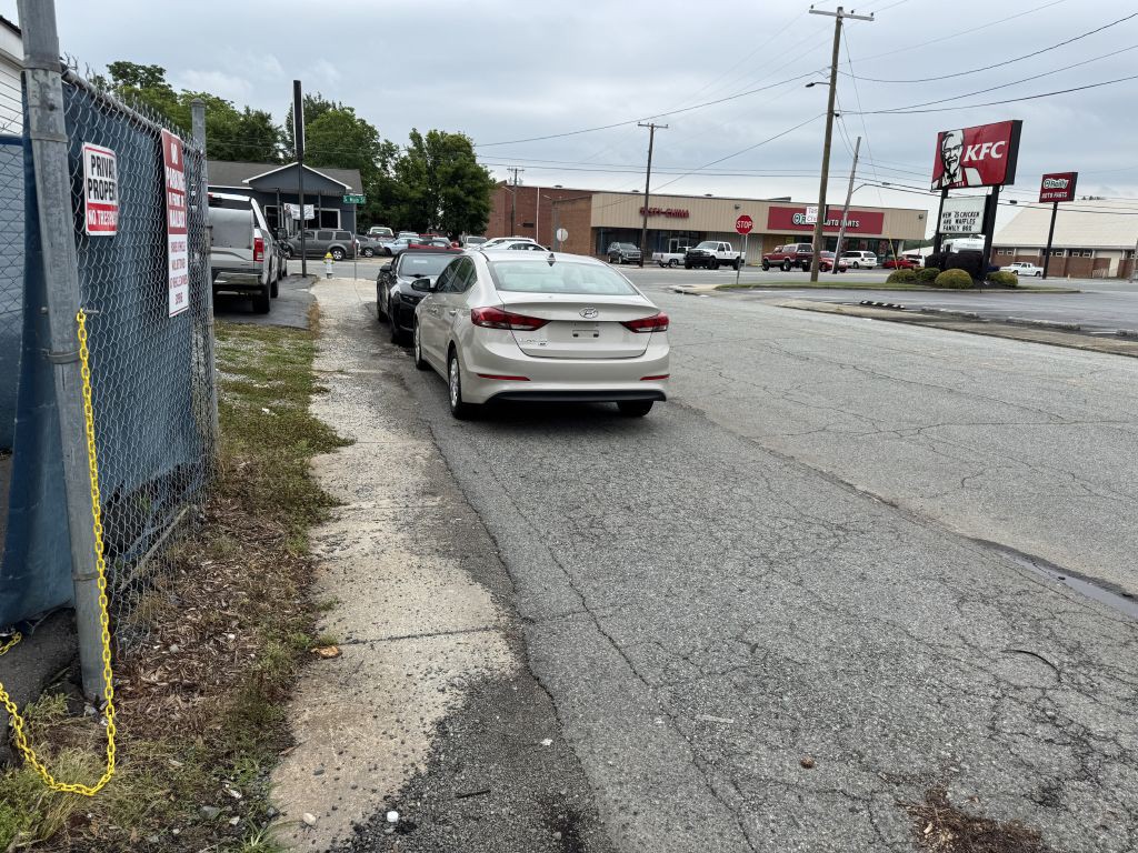 2017 Hyundai Elantra Image 8