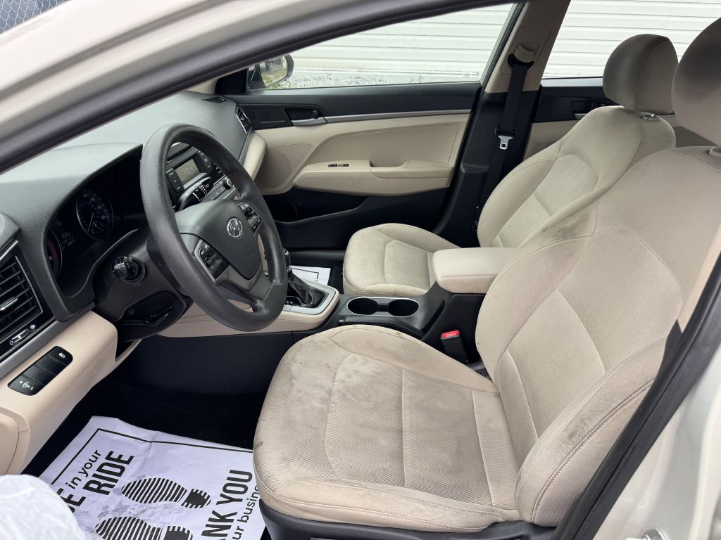 2017 Hyundai Elantra Image 18