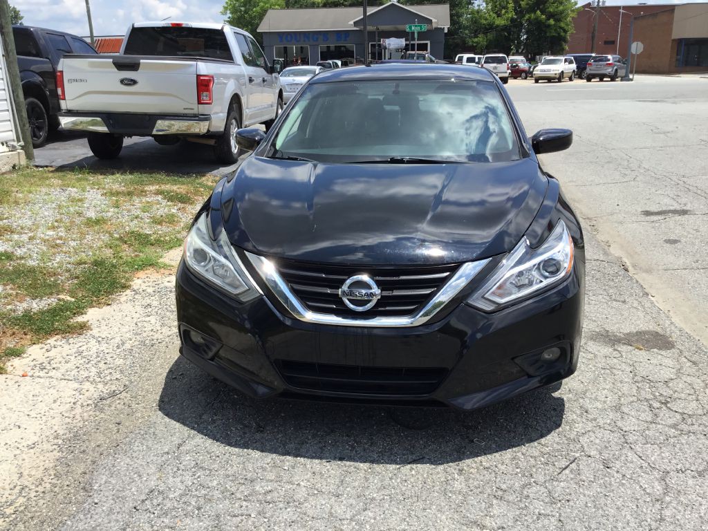 2018 Nissan Altima Image 14