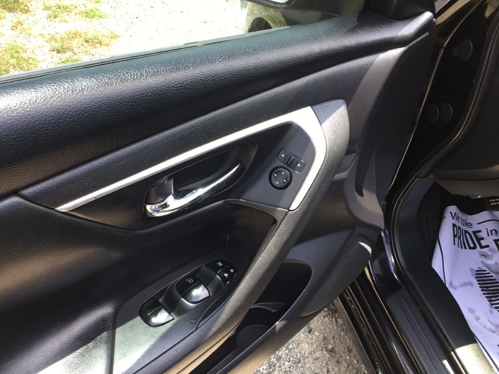 2018 Nissan Altima Image 15