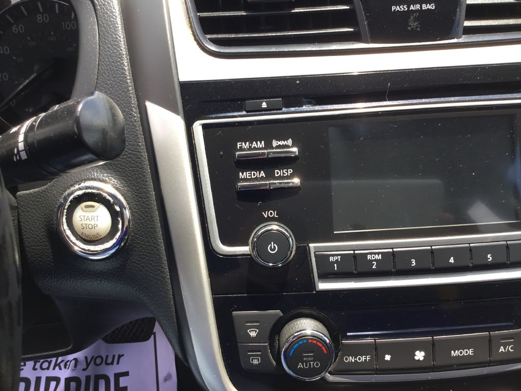 2018 Nissan Altima Image 19