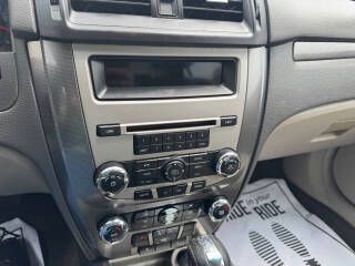 2010 Ford Fusion Image 3