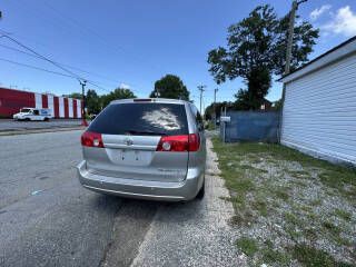 2007 Toyota Sienna Image 9