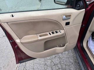 2007 Ford Five Hundred Image 3