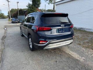 2019 Hyundai Santa Fe Image 17