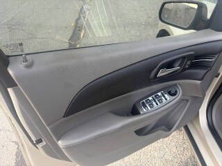 2013 Chevrolet Malibu Image 9