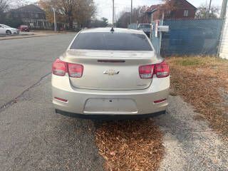 2013 Chevrolet Malibu Image 12