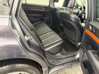 2013 Subaru Outback Image 11