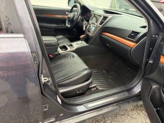 2013 Subaru Outback Image 12