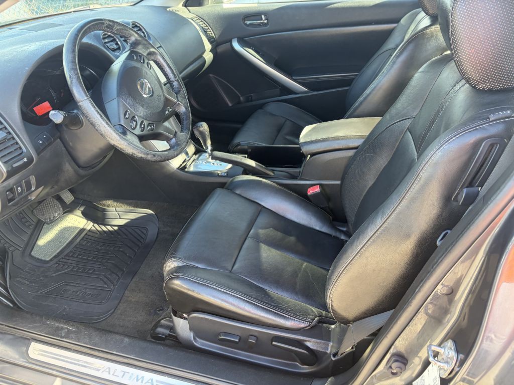 2011 Nissan Altima Image 7