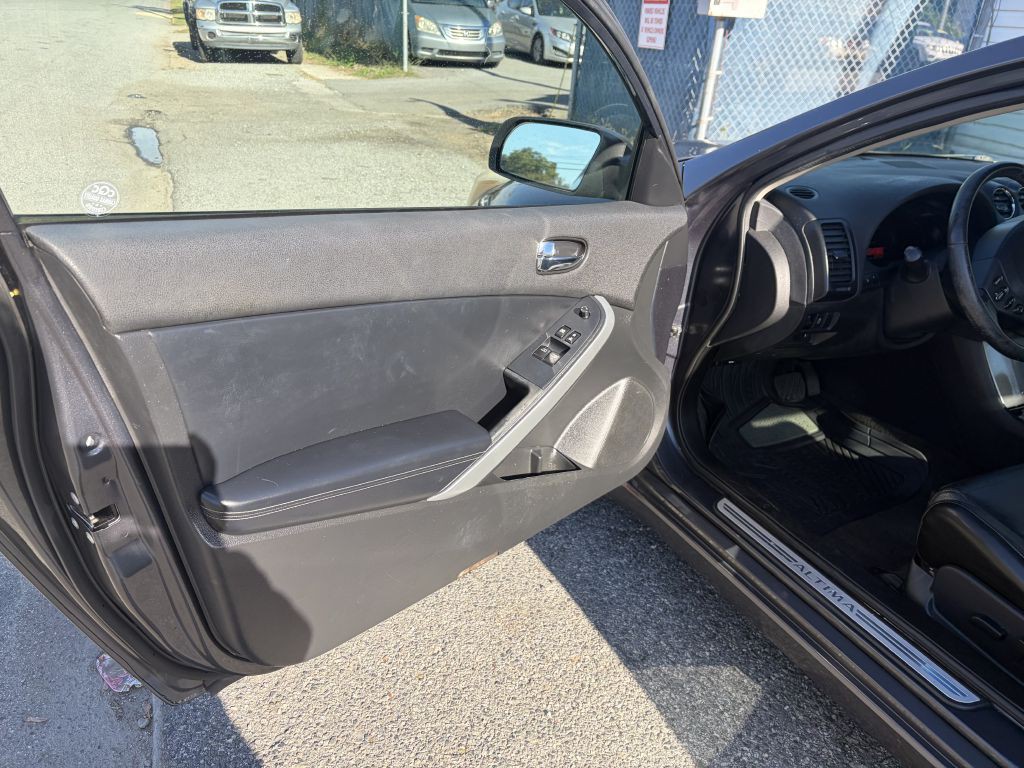 2011 Nissan Altima Image 7