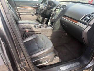 2018 Ford Explorer Image 16