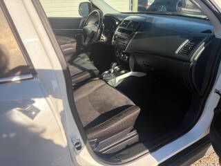 2013 Mitsubishi Outlander Image 12