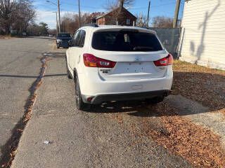 2013 Mitsubishi Outlander Image 13