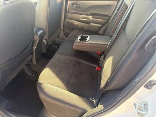 2013 Mitsubishi Outlander Image 20