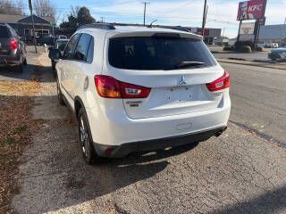 2013 Mitsubishi Outlander Image 23