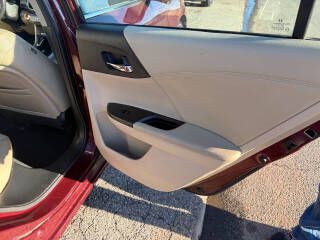 2013 Honda Accord Image 17