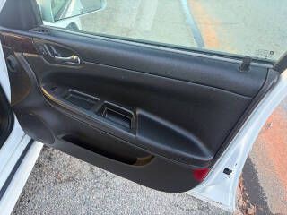 2016 Chevrolet Impala Image 9