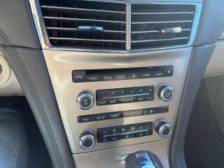 2012 Lincoln MKT Image 13