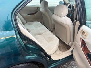 2001 Mitsubishi Galant Image 9