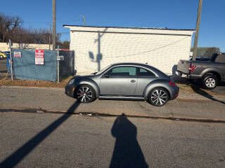 2012 Volkswagen Beetle Image 6