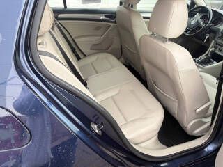 2015 Volkswagen Golf Image 9