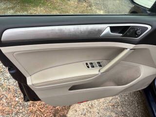 2015 Volkswagen Golf Image 13