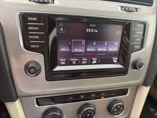 2015 Volkswagen Golf Image 16