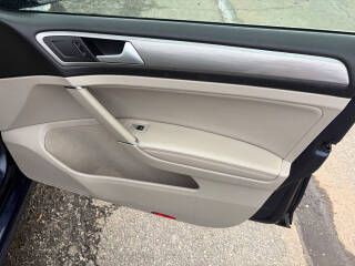 2015 Volkswagen Golf Image 19