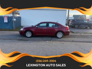 2013 Chrysler 200 Image 3