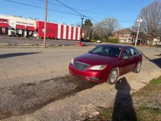 2013 Chrysler 200 Image 4