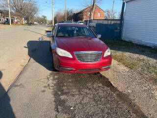 2013 Chrysler 200 Image 7