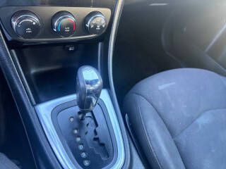 2013 Chrysler 200 Image 11