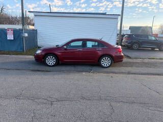 2013 Chrysler 200 Image 18