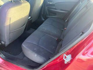 2013 Chrysler 200 Image 19