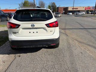 2019 Nissan Rogue Image 6