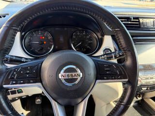 2019 Nissan Rogue Image 10