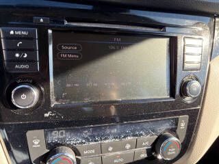 2019 Nissan Rogue Image 16