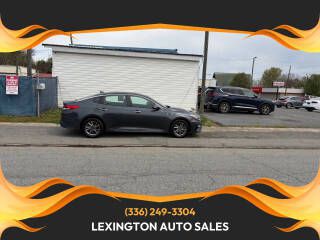 2020 Kia Optima Image 3