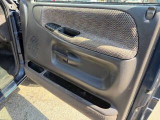 2001 Dodge Ram 2500 Image 11