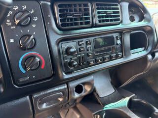 2001 Dodge Ram 2500 Image 16