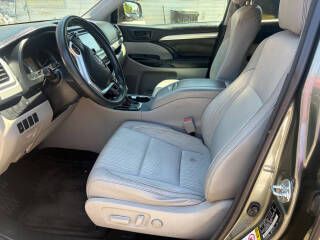 2016 Toyota Highlander Image 9