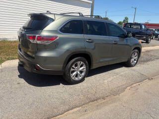 2016 Toyota Highlander Image 11