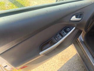 2012 Ford Focus Image 19
