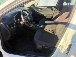 2016 Chevrolet Malibu Image 10